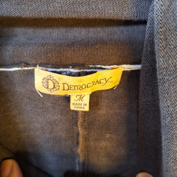 Democracy Womens Cowl Neck 3/4 length sleeves sweatshirt. Boxy. Size M - Picture 2 of 6